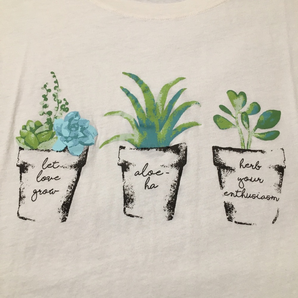 🌵Macy’s Succulent 🪴 Top - Let Love Grow Soft Small